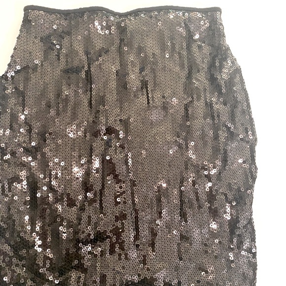 TART black sequin skirt - Picture 2 of 5